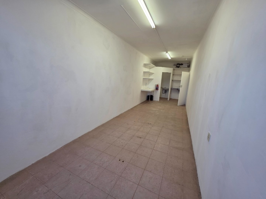 To Let commercial Property for Rent in Reitz Free State